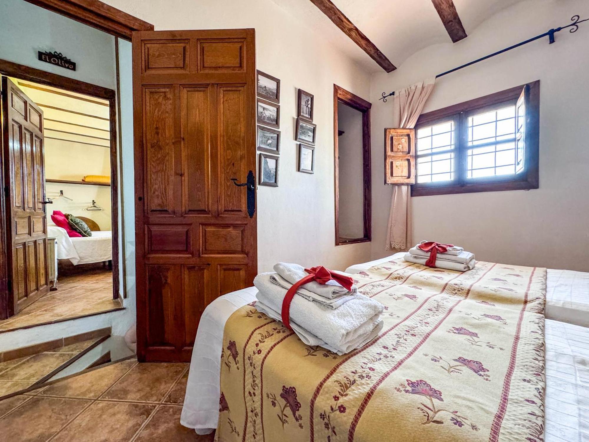 Pensjonat Cortijo Rural Bacares Freila Zewnętrze zdjęcie