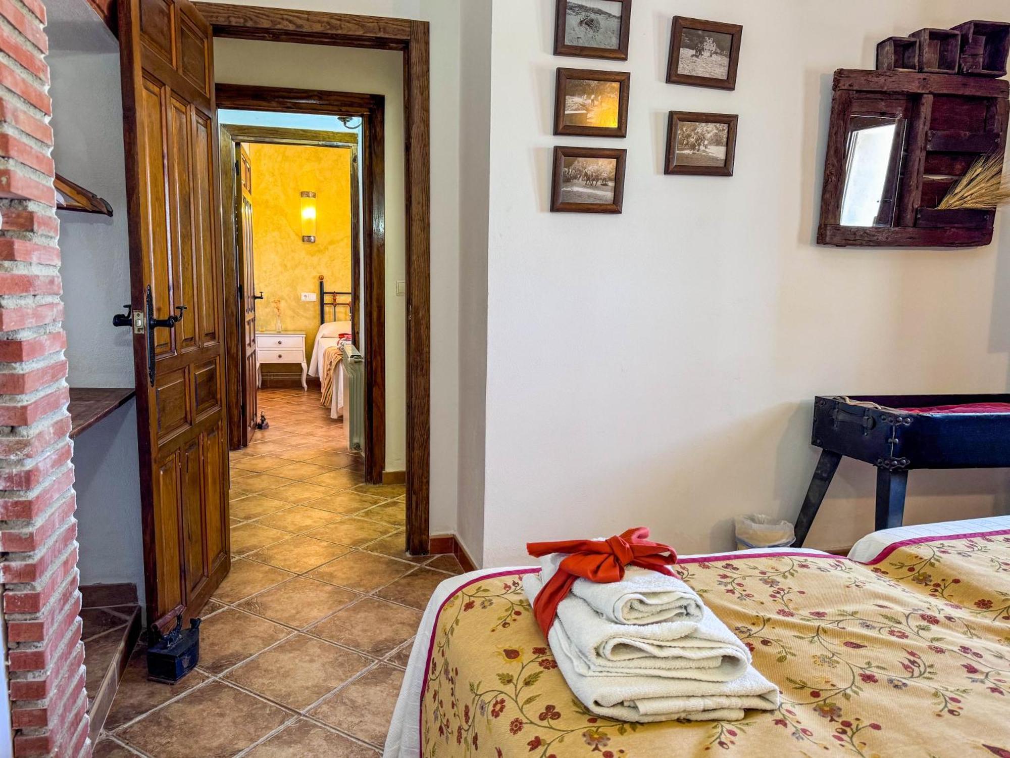 Pensjonat Cortijo Rural Bacares Freila Zewnętrze zdjęcie