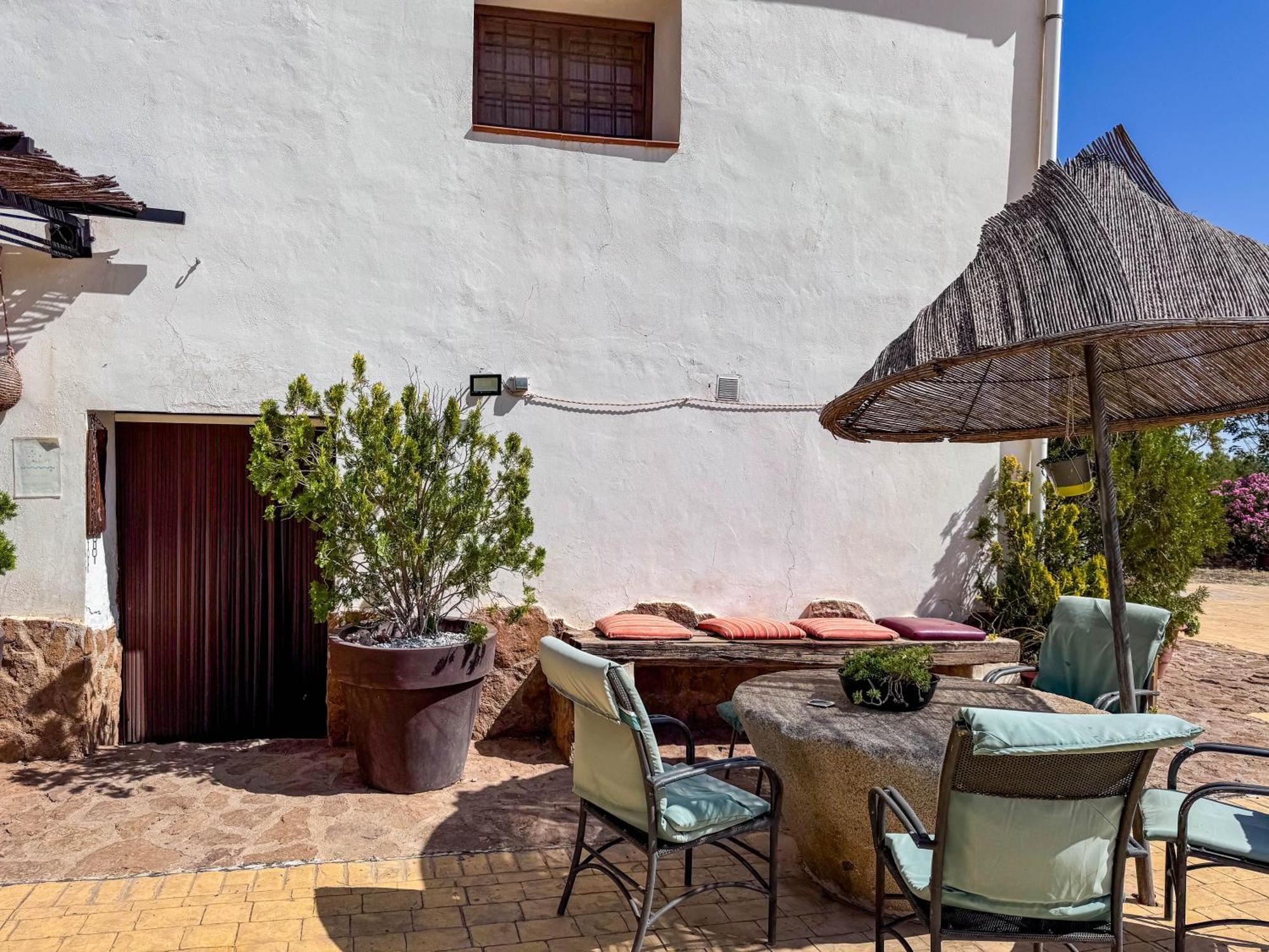 Pensjonat Cortijo Rural Bacares Freila Zewnętrze zdjęcie